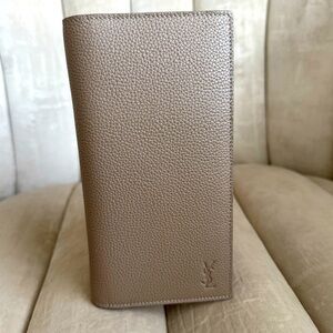 SAINT LAURENT CONTINENTAL WALLET IN GRAINED LEATHER